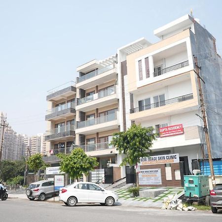 Gupta Residency Near Ajnara Heritage โนอิดา ภายนอก รูปภาพ