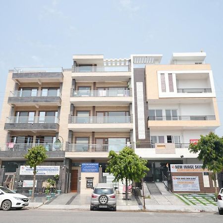 Gupta Residency Near Ajnara Heritage โนอิดา ภายนอก รูปภาพ