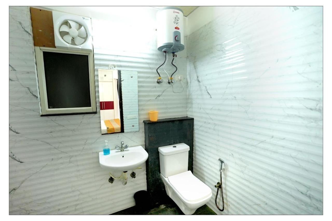 Gupta Residency Near Ajnara Heritage โนอิดา ภายนอก รูปภาพ