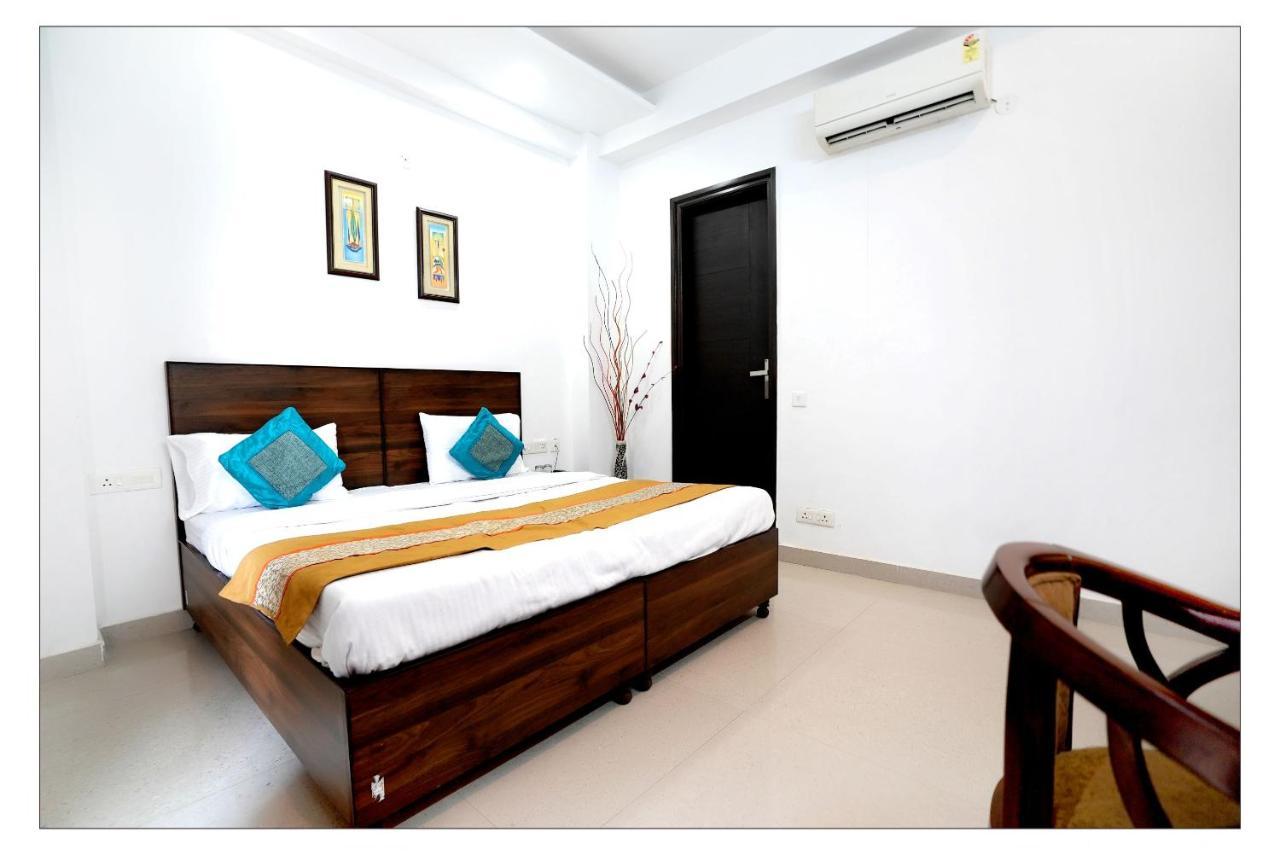 Gupta Residency Near Ajnara Heritage โนอิดา ภายนอก รูปภาพ