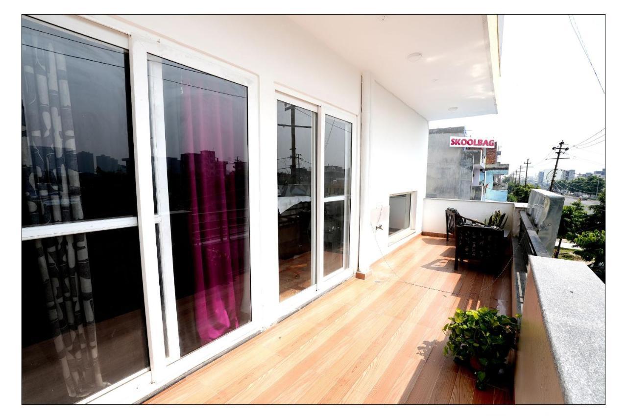 Gupta Residency Near Ajnara Heritage โนอิดา ภายนอก รูปภาพ